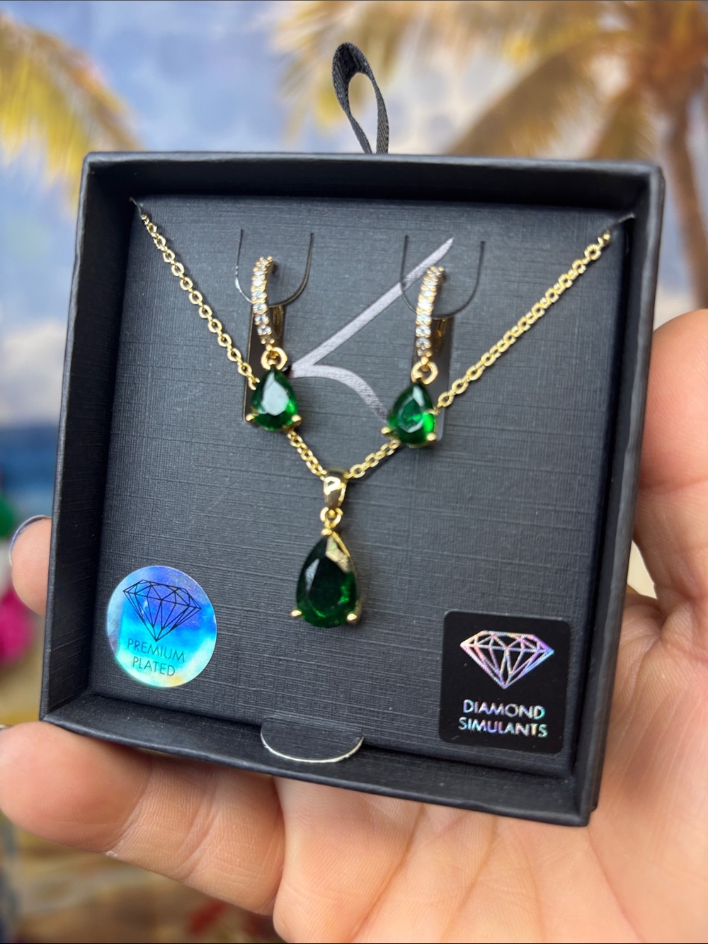 Gold-Plated Emerald Teardrop Necklace & Earrings Set - Women Jewelry
